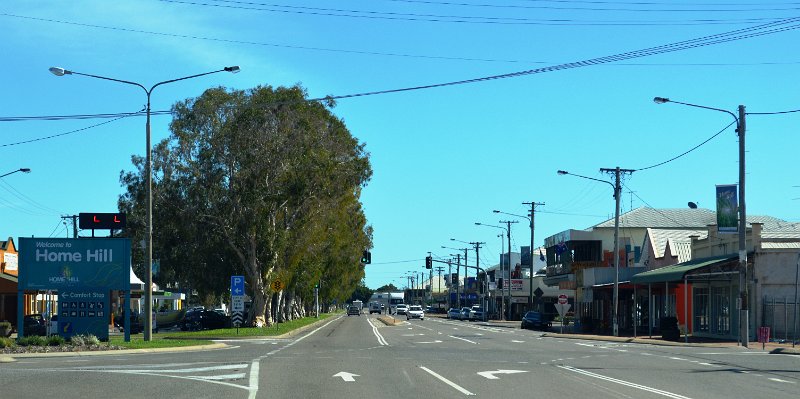 05Tville (2).JPG - Leaving Homehill on our short drive to Townsville